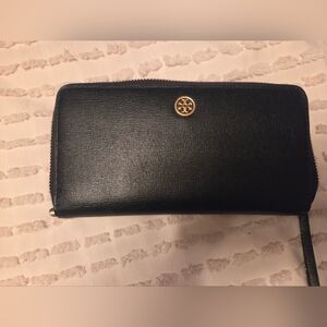 Tory Burch Robinson Zip Leather Continental Wallet